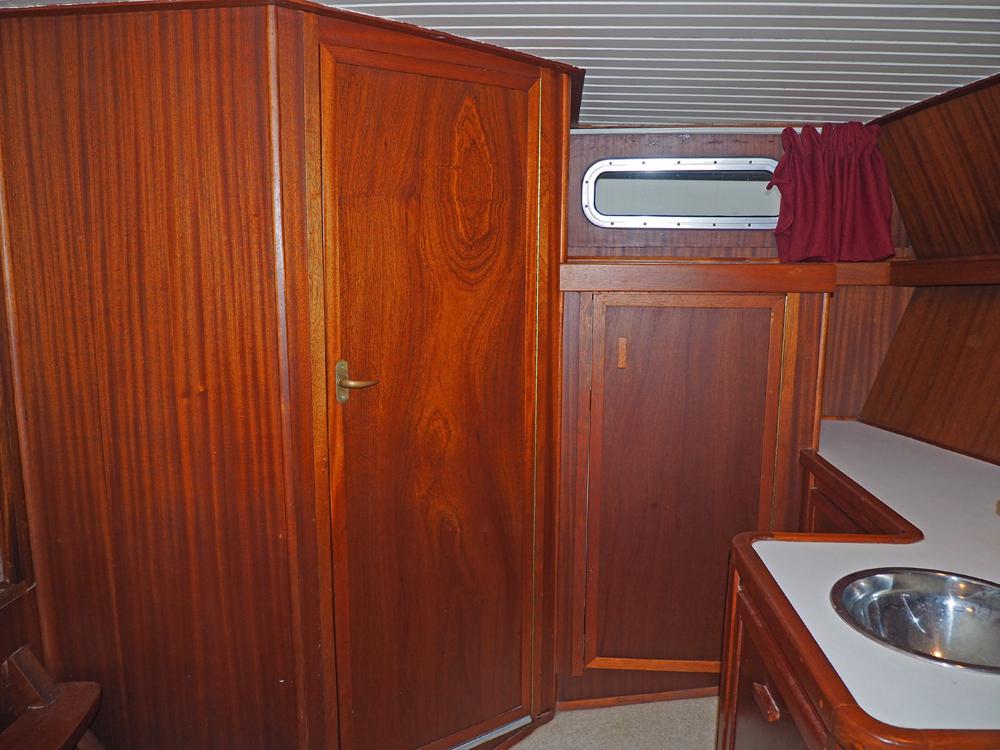 Aft cabin, Accommodation